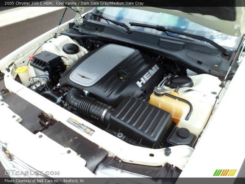 Cool Vanilla / Dark Slate Gray/Medium Slate Gray 2005 Chrysler 300 C HEMI