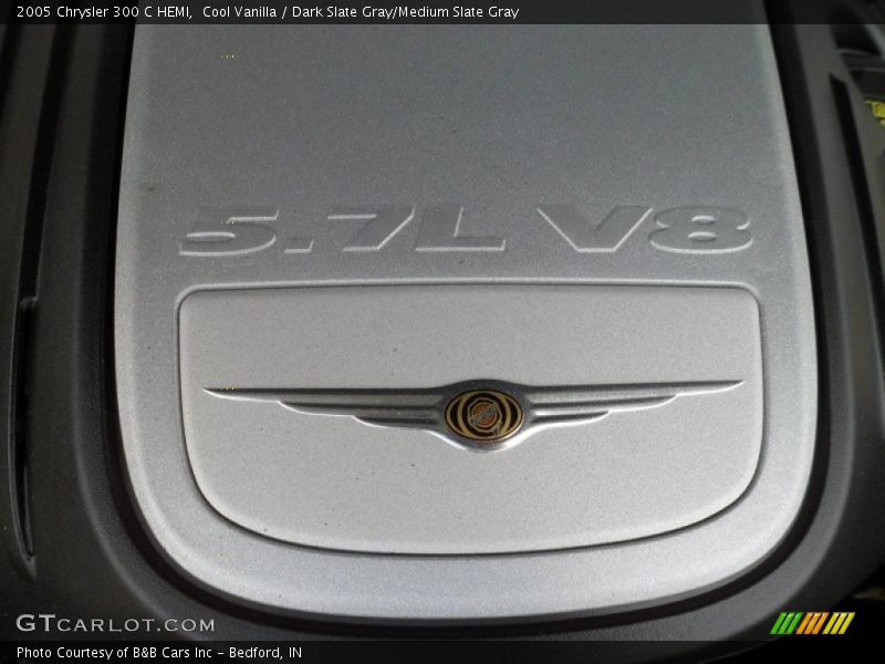 Cool Vanilla / Dark Slate Gray/Medium Slate Gray 2005 Chrysler 300 C HEMI