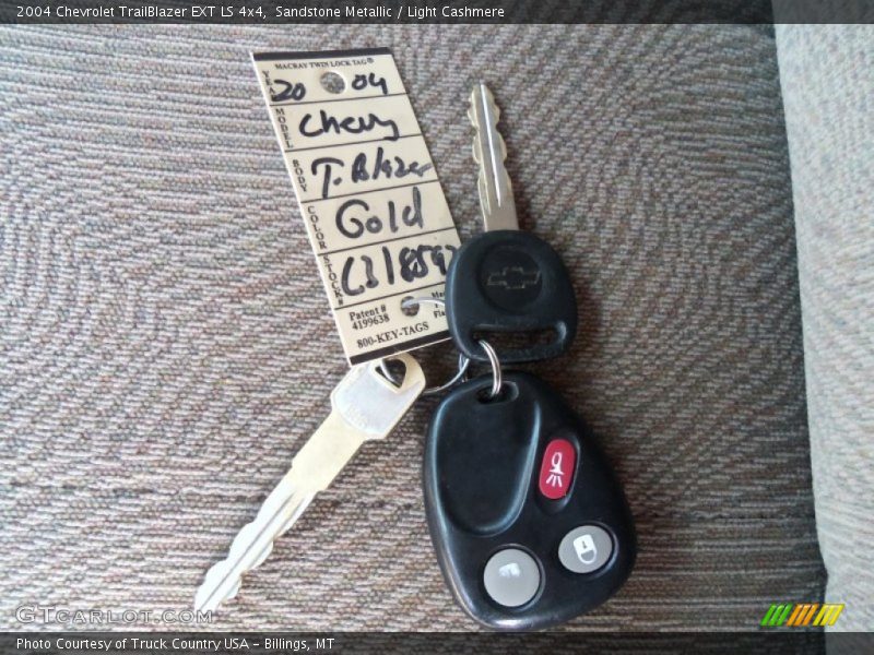 Sandstone Metallic / Light Cashmere 2004 Chevrolet TrailBlazer EXT LS 4x4