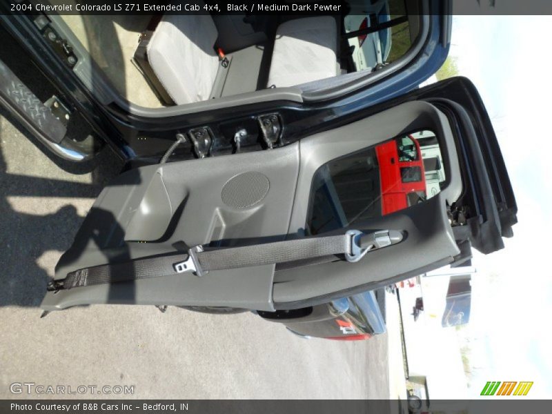 Black / Medium Dark Pewter 2004 Chevrolet Colorado LS Z71 Extended Cab 4x4