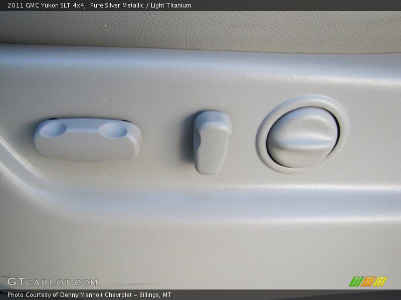 Pure Silver Metallic / Light Titanium 2011 GMC Yukon SLT 4x4