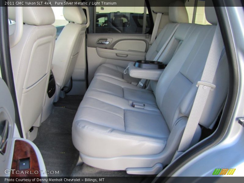 Pure Silver Metallic / Light Titanium 2011 GMC Yukon SLT 4x4