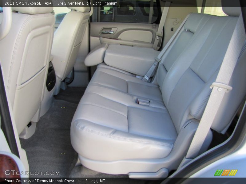 Pure Silver Metallic / Light Titanium 2011 GMC Yukon SLT 4x4