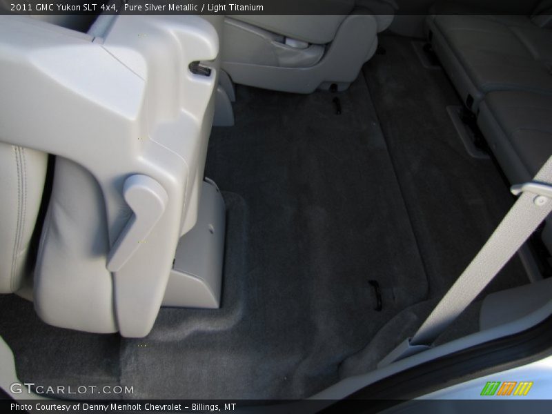 Pure Silver Metallic / Light Titanium 2011 GMC Yukon SLT 4x4