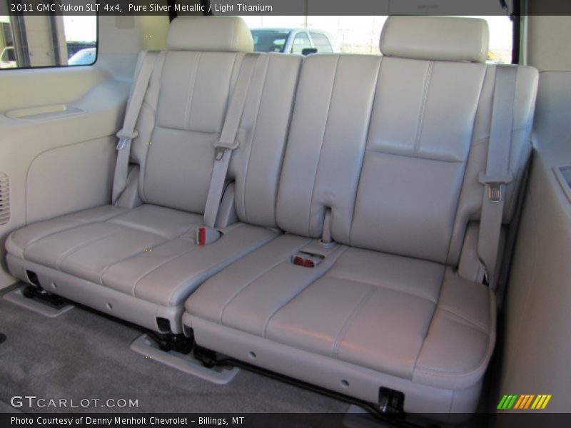 Pure Silver Metallic / Light Titanium 2011 GMC Yukon SLT 4x4