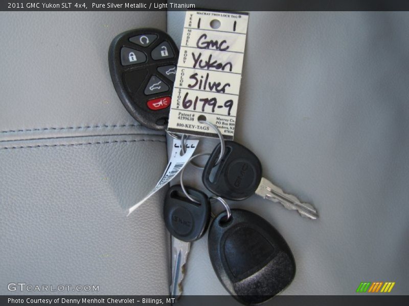 Pure Silver Metallic / Light Titanium 2011 GMC Yukon SLT 4x4