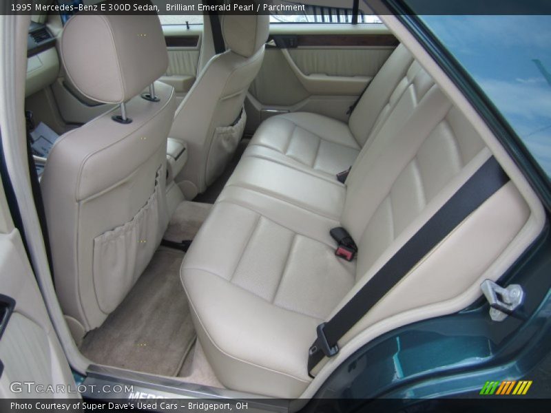  1995 E 300D Sedan Parchment Interior