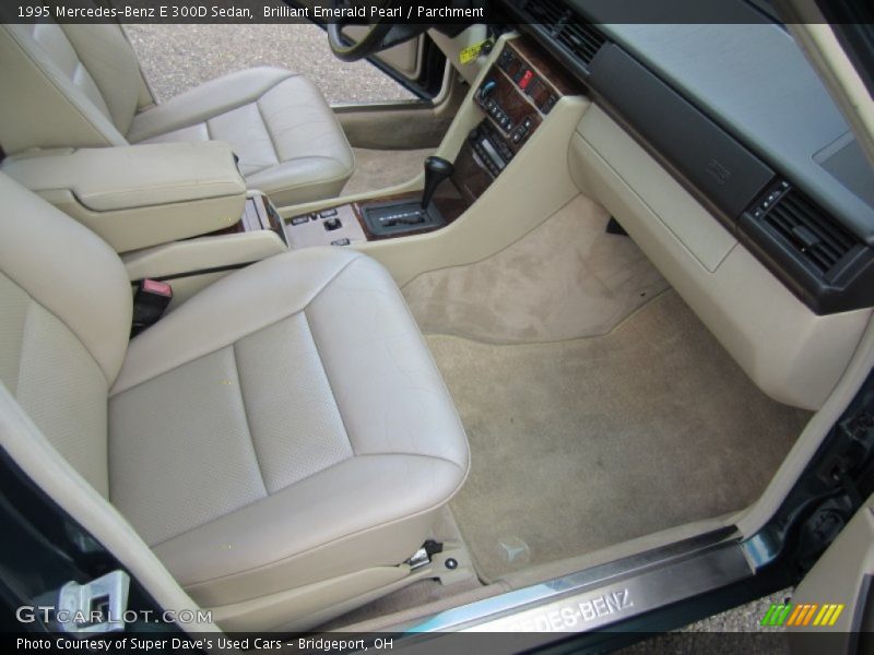  1995 E 300D Sedan Parchment Interior