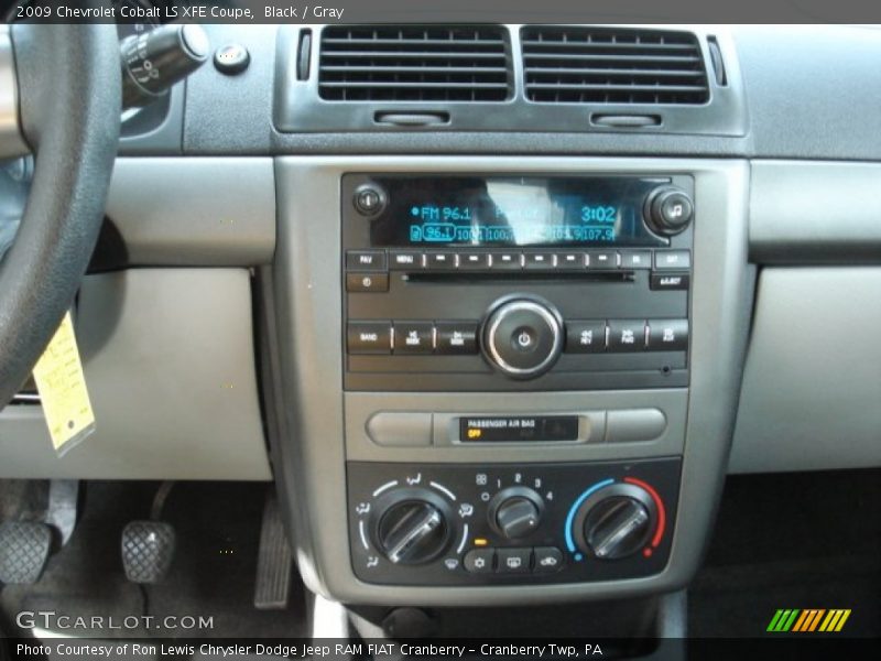 Black / Gray 2009 Chevrolet Cobalt LS XFE Coupe