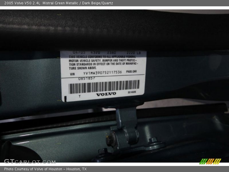 Mistral Green Metallic / Dark Beige/Quartz 2005 Volvo V50 2.4i