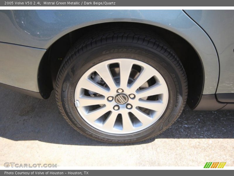 Mistral Green Metallic / Dark Beige/Quartz 2005 Volvo V50 2.4i