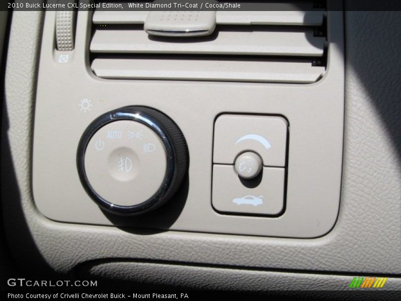 White Diamond Tri-Coat / Cocoa/Shale 2010 Buick Lucerne CXL Special Edition