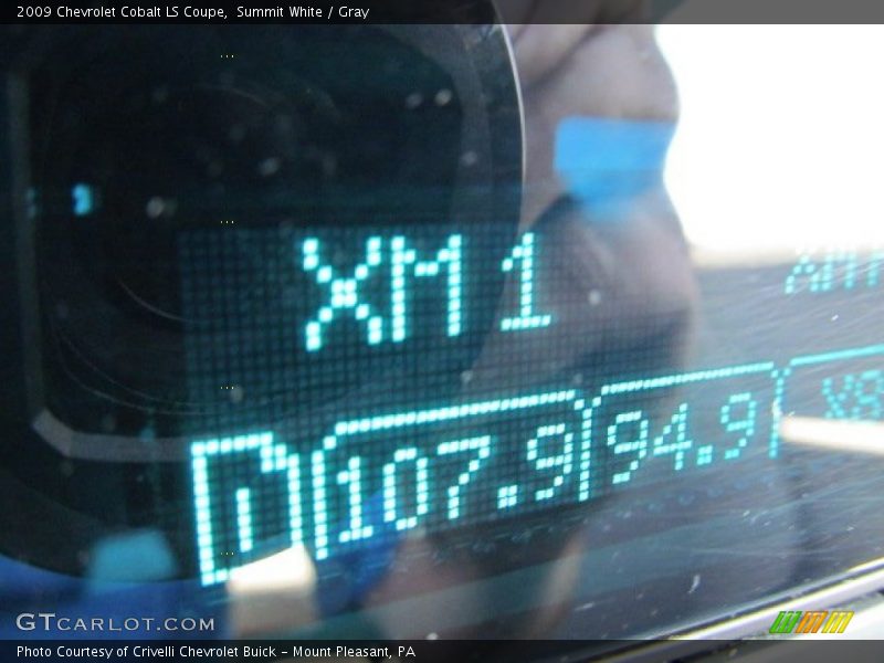 Summit White / Gray 2009 Chevrolet Cobalt LS Coupe