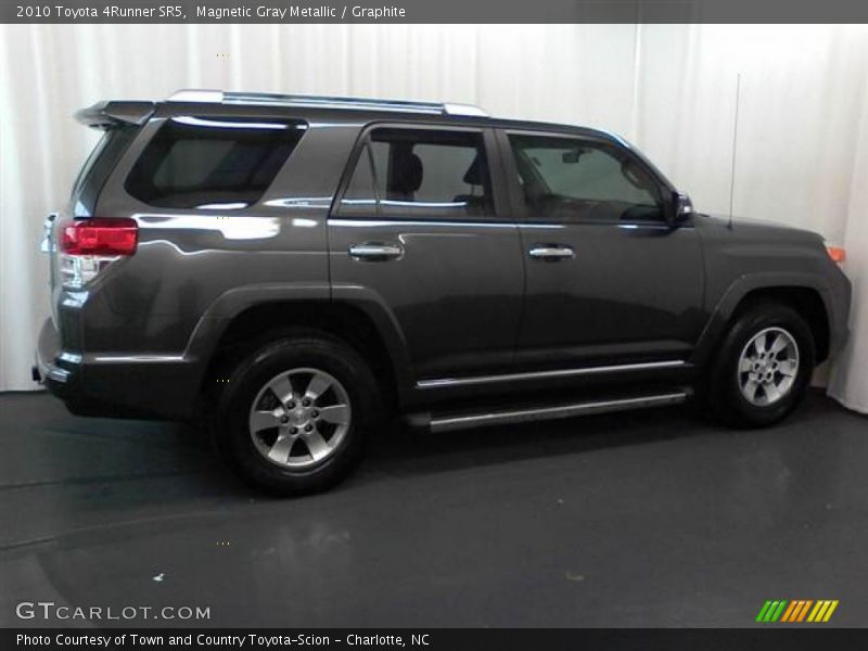 Magnetic Gray Metallic / Graphite 2010 Toyota 4Runner SR5