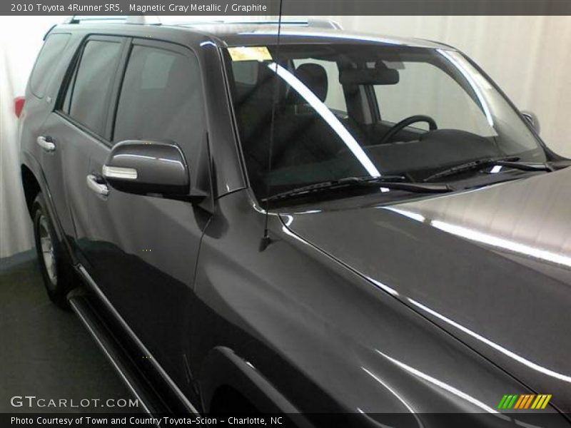 Magnetic Gray Metallic / Graphite 2010 Toyota 4Runner SR5
