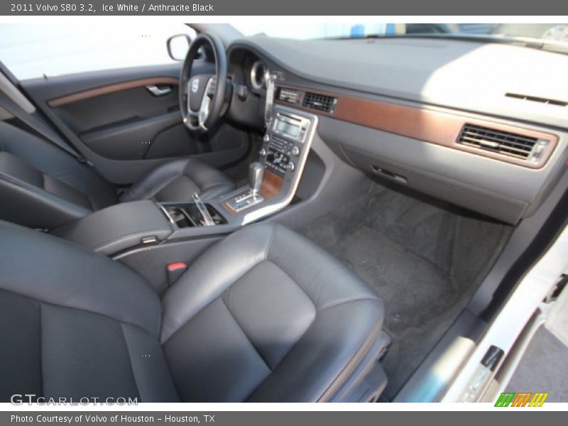Ice White / Anthracite Black 2011 Volvo S80 3.2