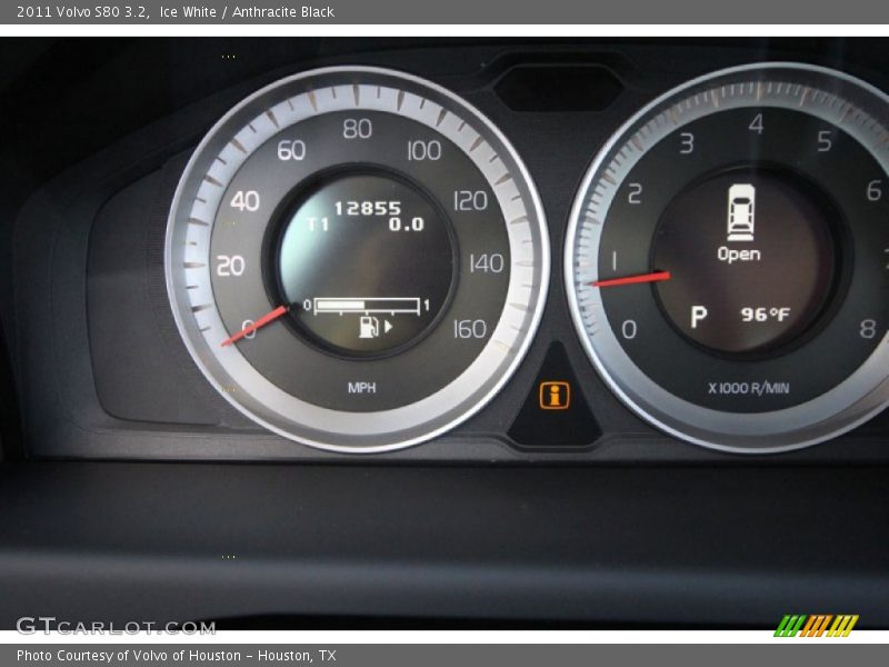 Ice White / Anthracite Black 2011 Volvo S80 3.2
