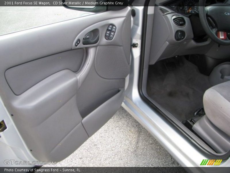 CD Silver Metallic / Medium Graphite Grey 2001 Ford Focus SE Wagon