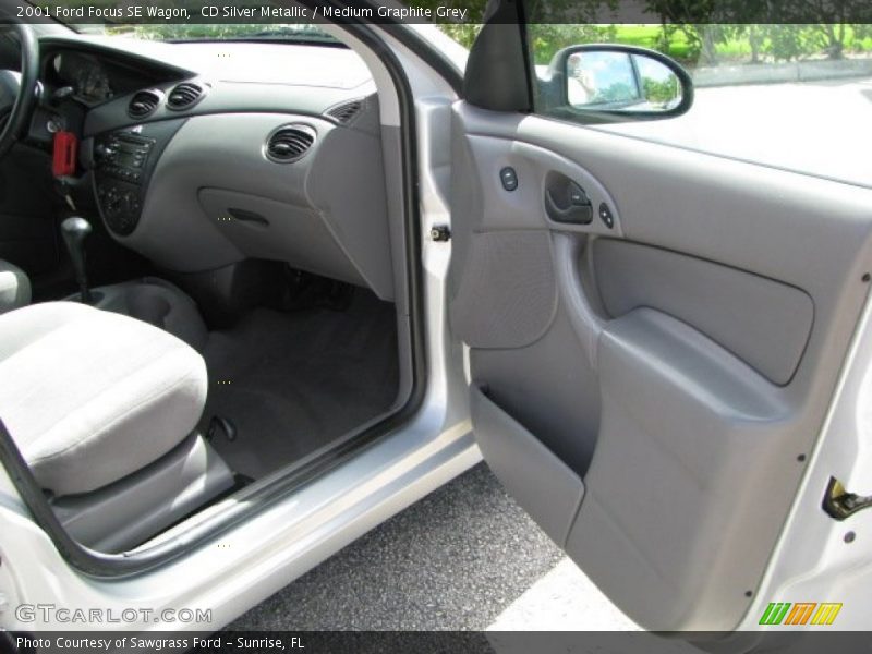 CD Silver Metallic / Medium Graphite Grey 2001 Ford Focus SE Wagon