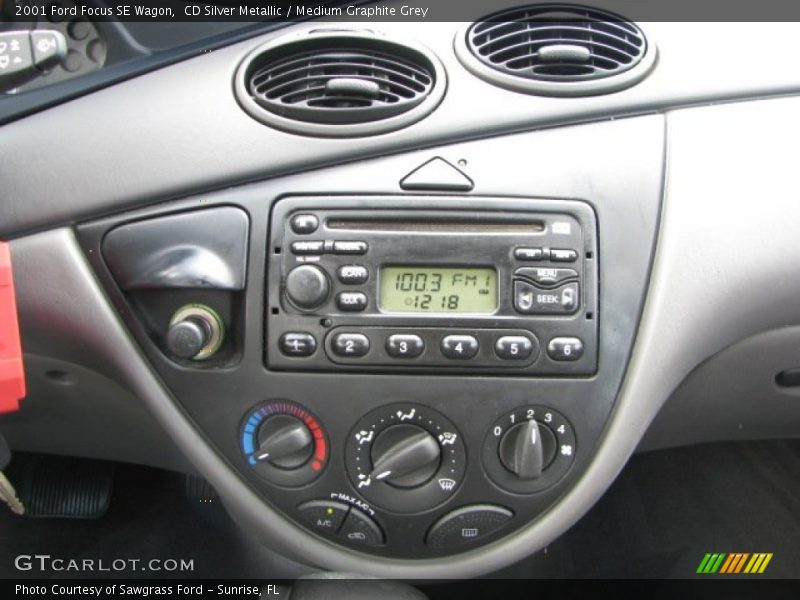 CD Silver Metallic / Medium Graphite Grey 2001 Ford Focus SE Wagon