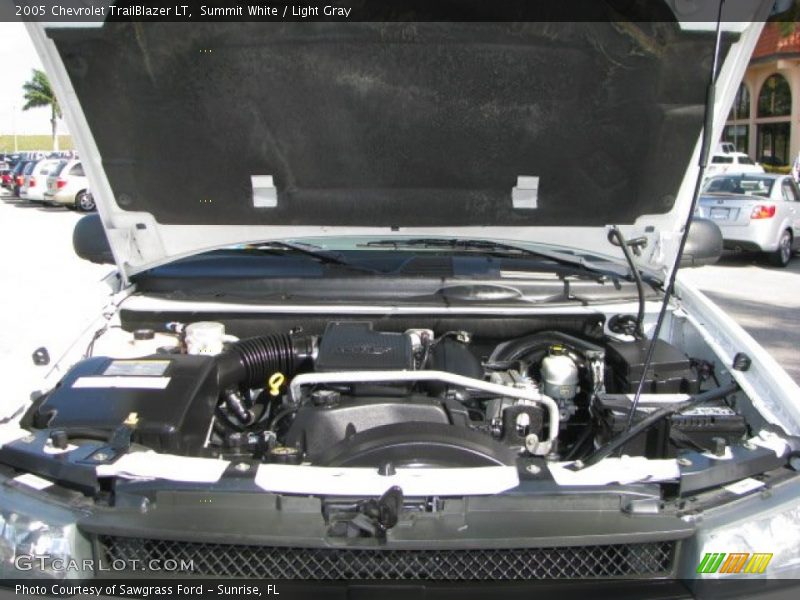 Summit White / Light Gray 2005 Chevrolet TrailBlazer LT