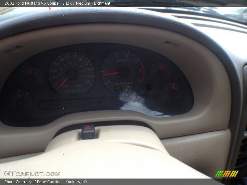 Black / Medium Parchment 2002 Ford Mustang V6 Coupe