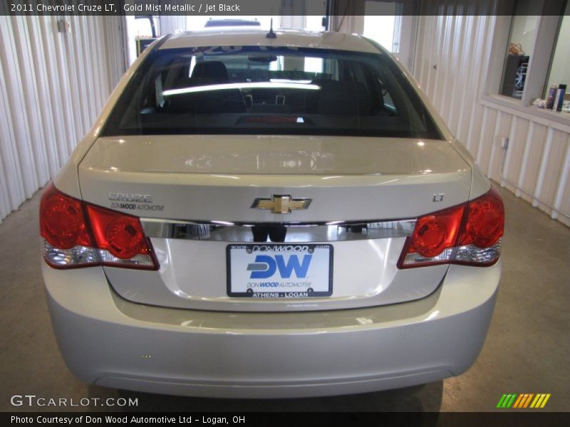 Gold Mist Metallic / Jet Black 2011 Chevrolet Cruze LT