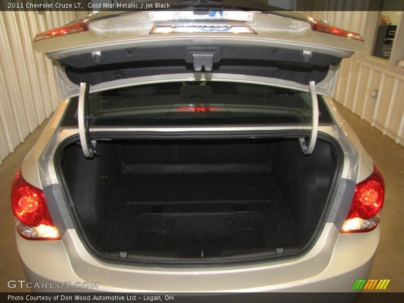 Gold Mist Metallic / Jet Black 2011 Chevrolet Cruze LT