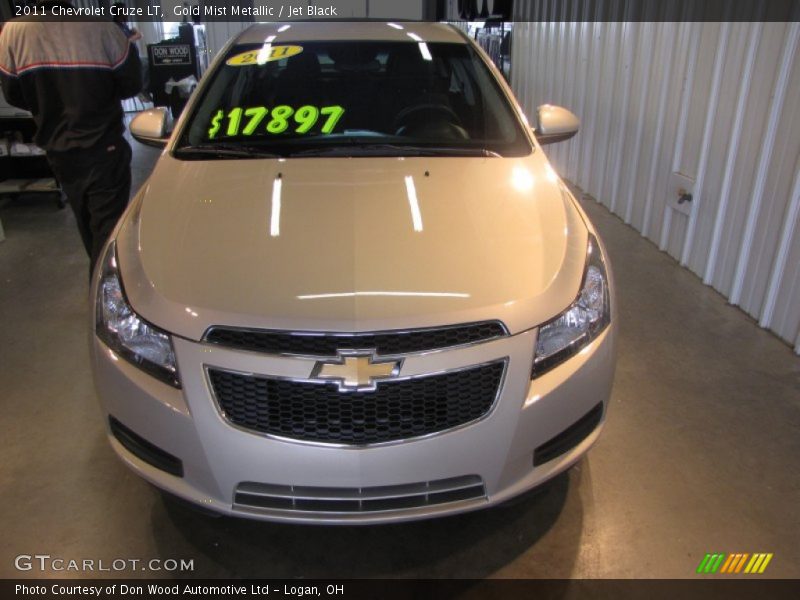 Gold Mist Metallic / Jet Black 2011 Chevrolet Cruze LT