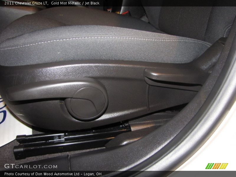 Gold Mist Metallic / Jet Black 2011 Chevrolet Cruze LT