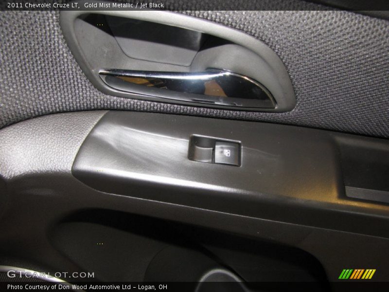 Gold Mist Metallic / Jet Black 2011 Chevrolet Cruze LT