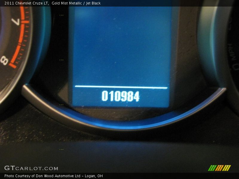 Gold Mist Metallic / Jet Black 2011 Chevrolet Cruze LT