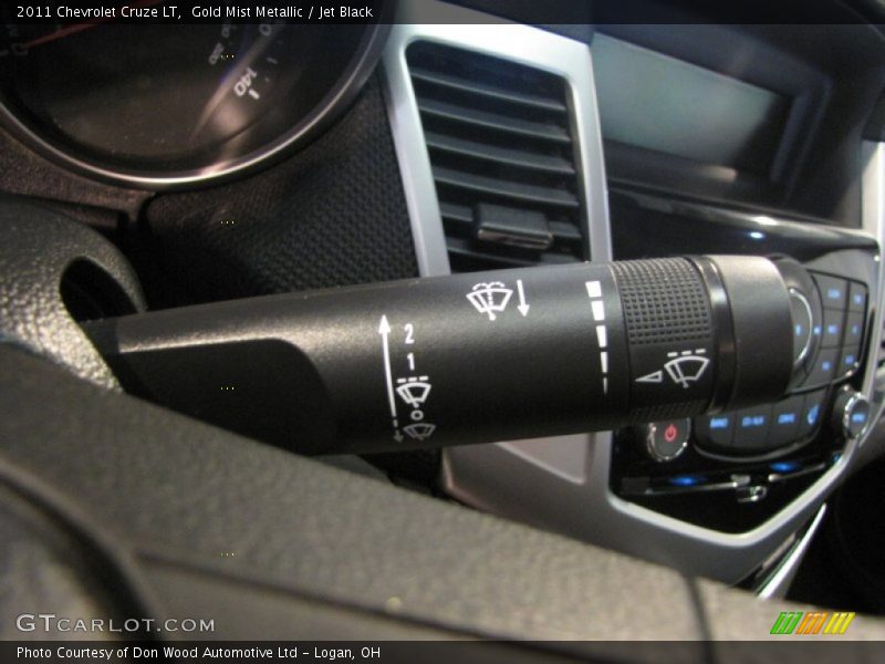 Gold Mist Metallic / Jet Black 2011 Chevrolet Cruze LT