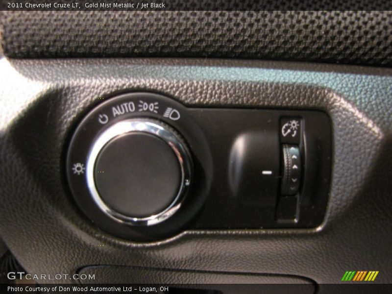 Gold Mist Metallic / Jet Black 2011 Chevrolet Cruze LT
