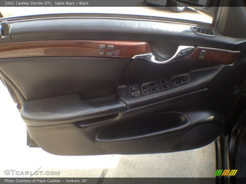 Sable Black / Black 2002 Cadillac DeVille DTS