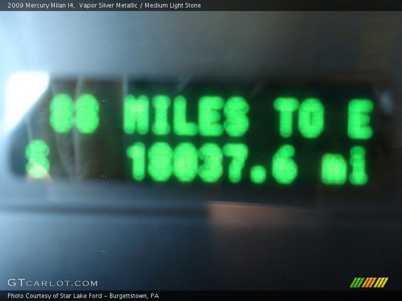 Vapor Silver Metallic / Medium Light Stone 2009 Mercury Milan I4
