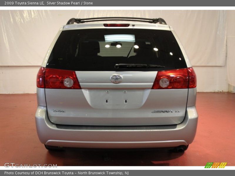 Silver Shadow Pearl / Stone 2009 Toyota Sienna LE