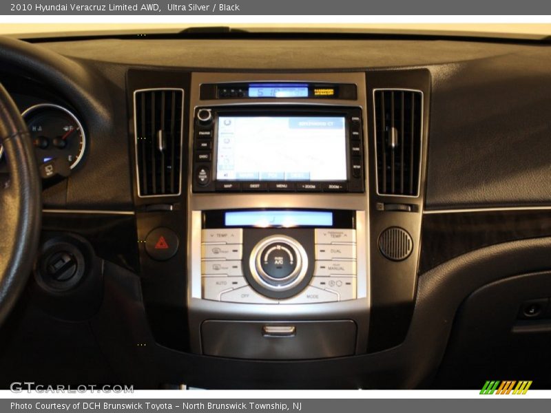 Ultra Silver / Black 2010 Hyundai Veracruz Limited AWD