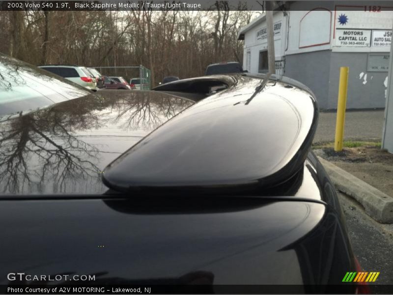 Black Sapphire Metallic / Taupe/Light Taupe 2002 Volvo S40 1.9T