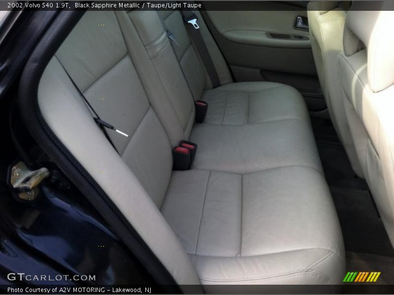 Black Sapphire Metallic / Taupe/Light Taupe 2002 Volvo S40 1.9T