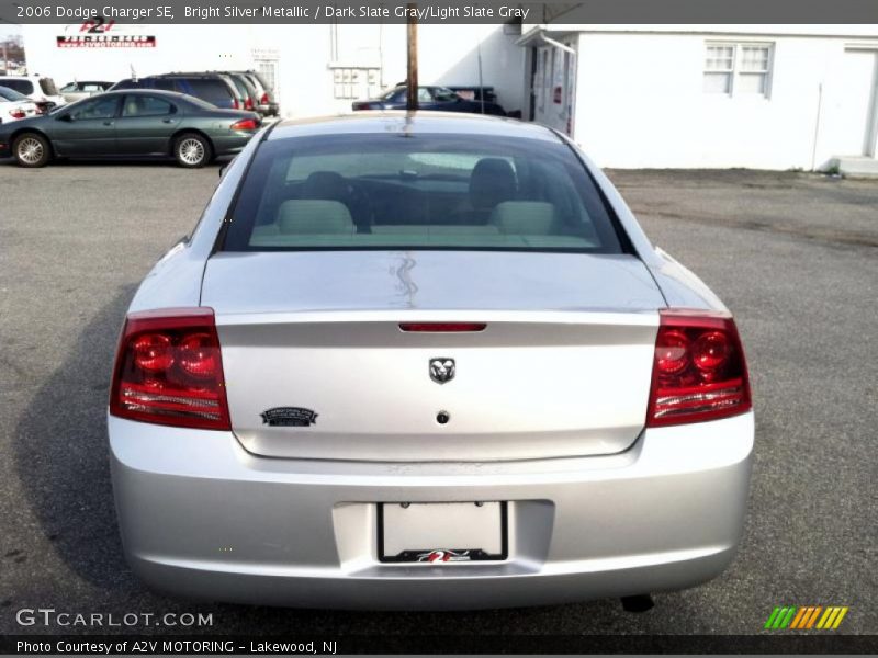 Bright Silver Metallic / Dark Slate Gray/Light Slate Gray 2006 Dodge Charger SE