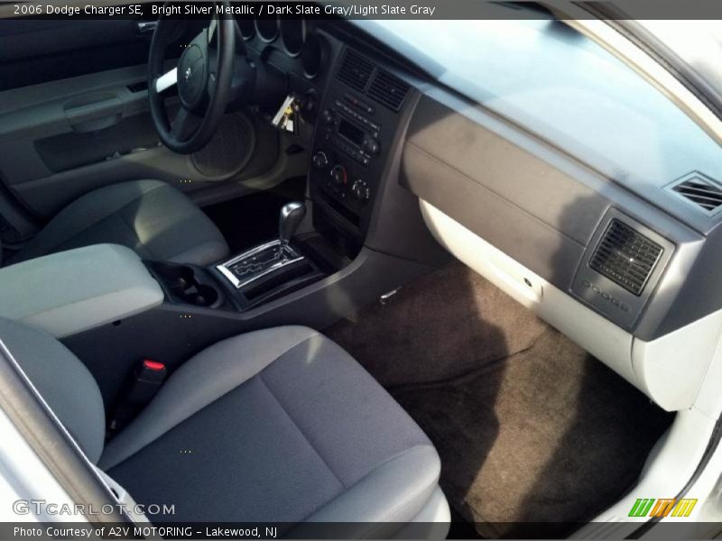 Bright Silver Metallic / Dark Slate Gray/Light Slate Gray 2006 Dodge Charger SE