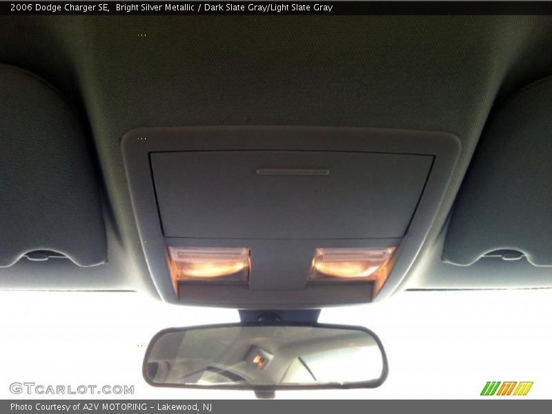 Bright Silver Metallic / Dark Slate Gray/Light Slate Gray 2006 Dodge Charger SE