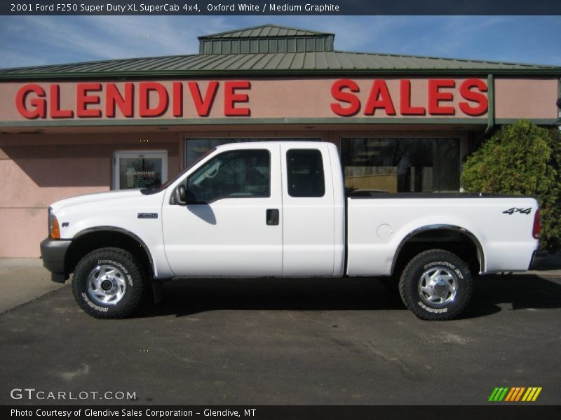 Oxford White / Medium Graphite 2001 Ford F250 Super Duty XL SuperCab 4x4