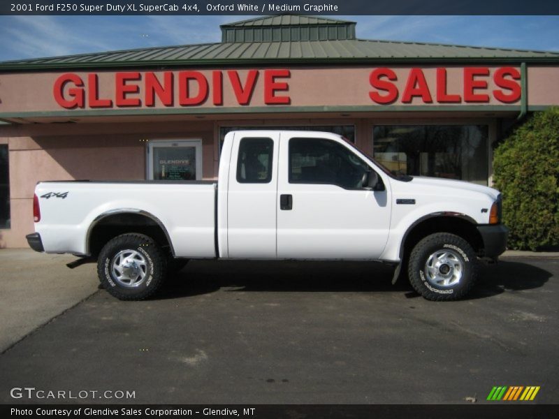 Oxford White / Medium Graphite 2001 Ford F250 Super Duty XL SuperCab 4x4