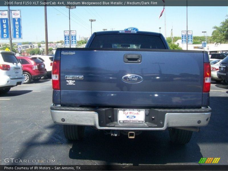 Medium Wedgewood Blue Metallic / Medium/Dark Flint 2006 Ford F150 XLT SuperCab 4x4