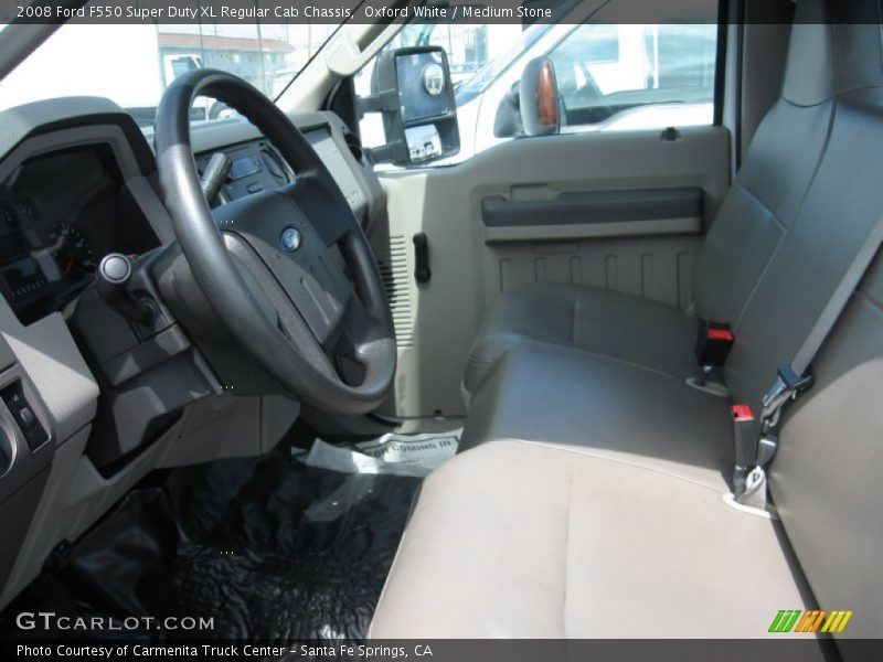 Oxford White / Medium Stone 2008 Ford F550 Super Duty XL Regular Cab Chassis