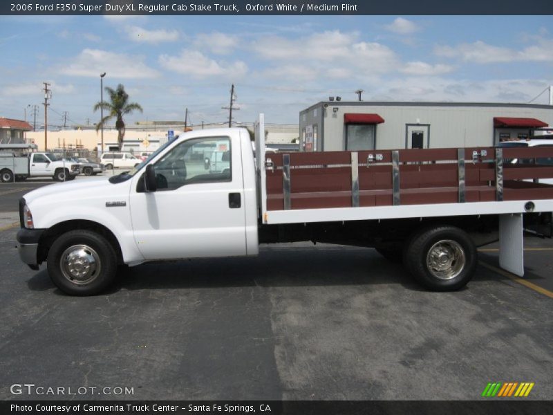 Oxford White / Medium Flint 2006 Ford F350 Super Duty XL Regular Cab Stake Truck