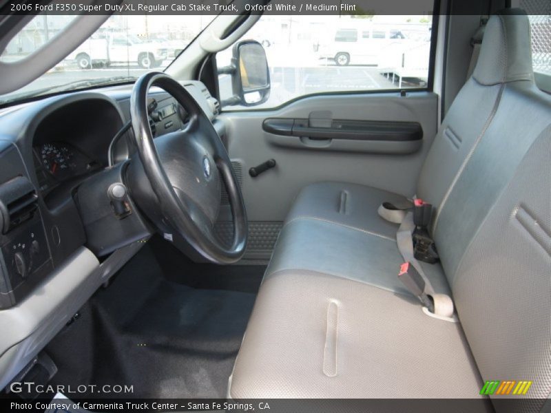 Oxford White / Medium Flint 2006 Ford F350 Super Duty XL Regular Cab Stake Truck