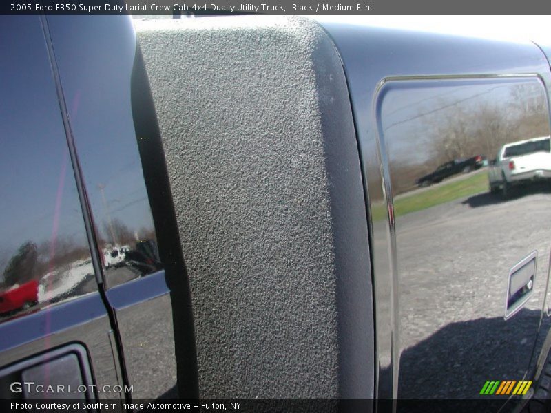 Black / Medium Flint 2005 Ford F350 Super Duty Lariat Crew Cab 4x4 Dually Utility Truck